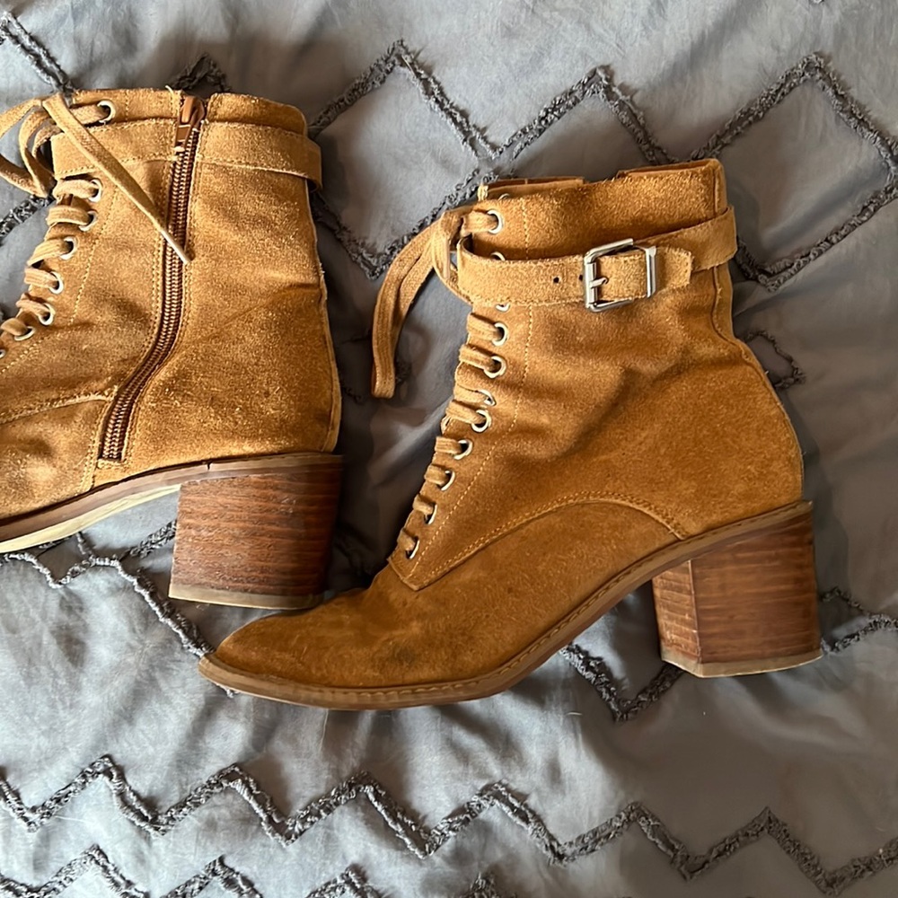 Tan heeled boots from urban outfitters